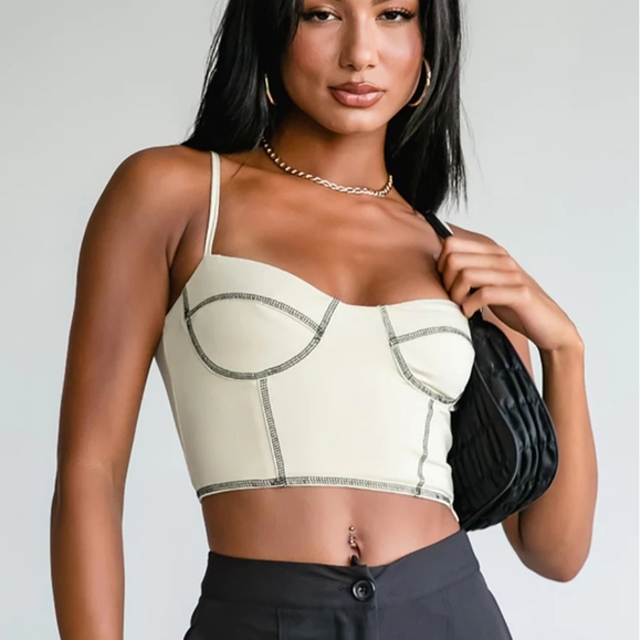 Princess Polly Leilani Crop Top Beige Size 2 - Picture 2 of 9